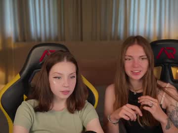 couple Vr Cam Girls with kaila_shine_054