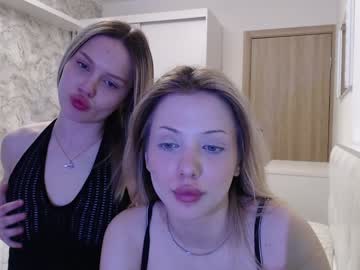 couple Vr Cam Girls with alice_nika