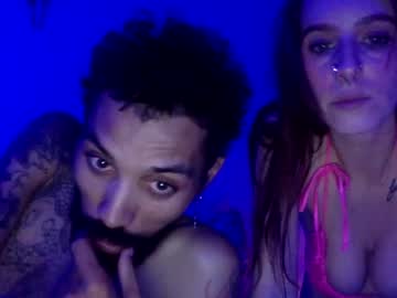 couple Vr Cam Girls with croxfox
