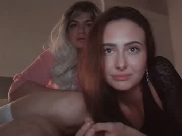 couple Vr Cam Girls with charlotteandchloe18