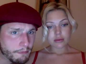 couple Vr Cam Girls with hugeswedishviking