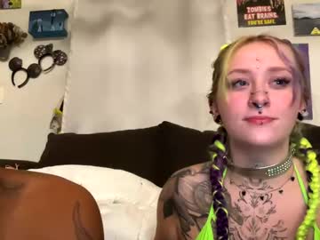 couple Vr Cam Girls with tatkitty