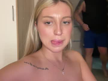 couple Vr Cam Girls with skyffi